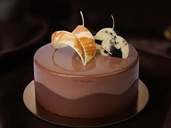 Laroche Chocolate Brown Glace Cake 1kg – Rich Ganache Celebration Cake UAE