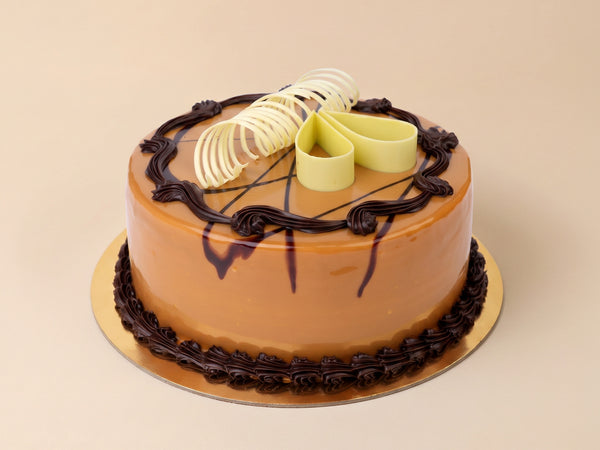 Laroche Caramel Cake 1kg – Silky Caramel Glaze Birthday Cake UAE