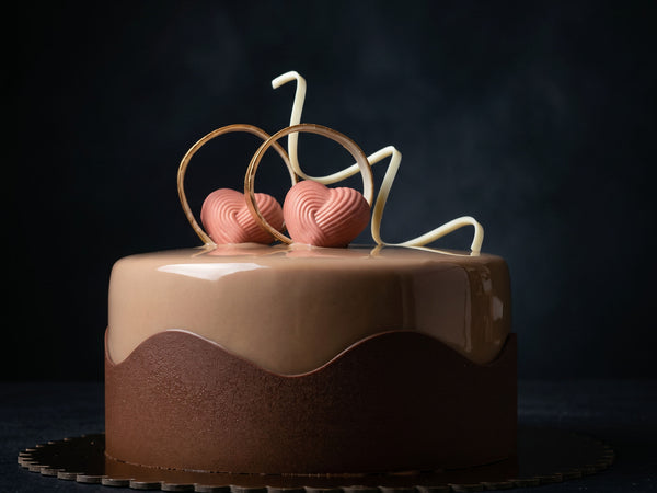 Laroche Chocolate Brown Glace Cake 500g – Premium Mini Celebration Cake UAE