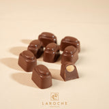 Milk chocolate (almond cream)